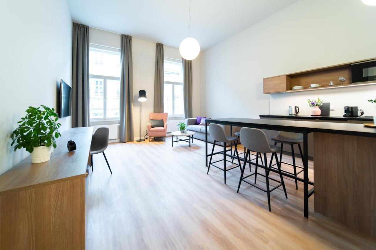 Aparthotel Karl By Zeitraum à Prague Extérieur photo