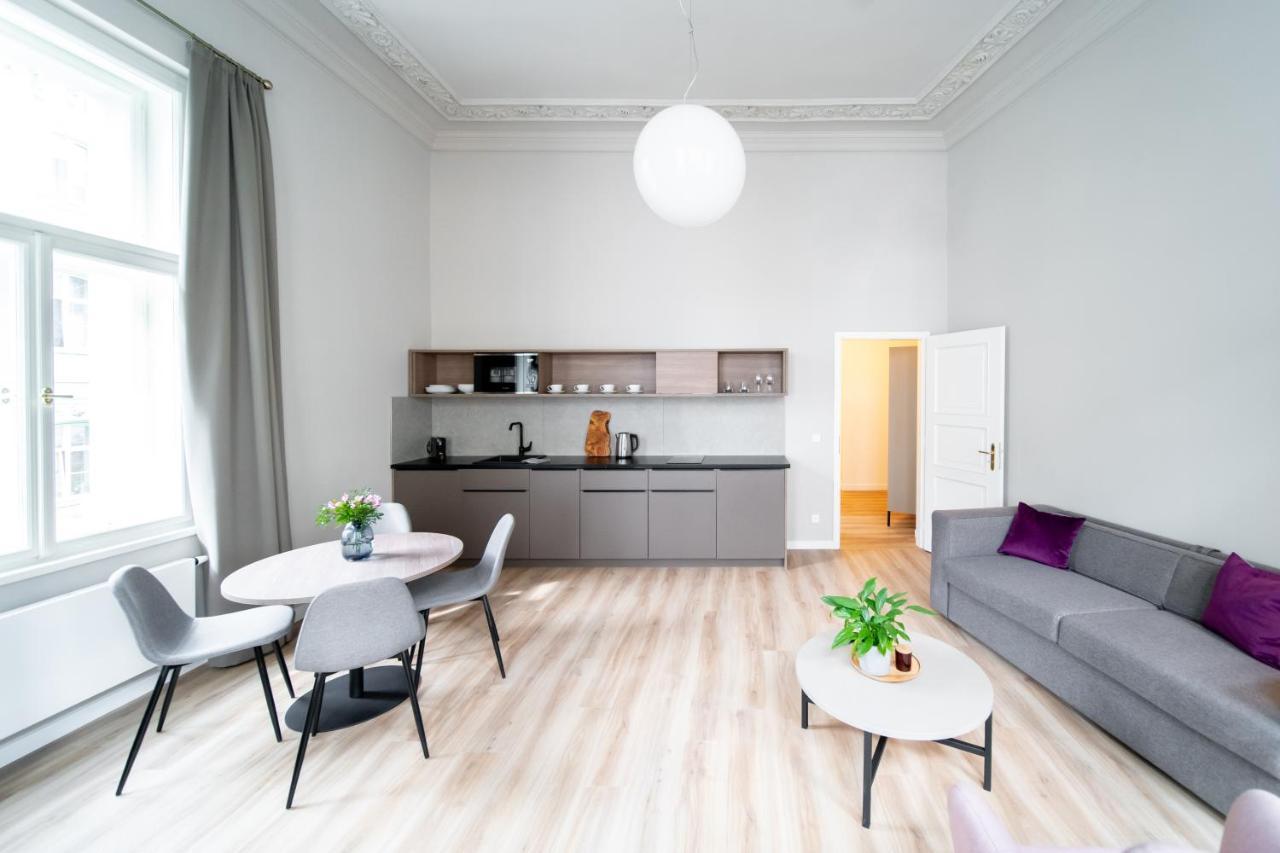 Aparthotel Karl By Zeitraum à Prague Extérieur photo