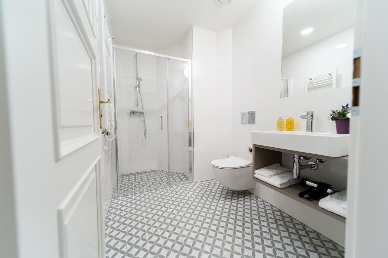 Aparthotel Karl By Zeitraum à Prague Extérieur photo