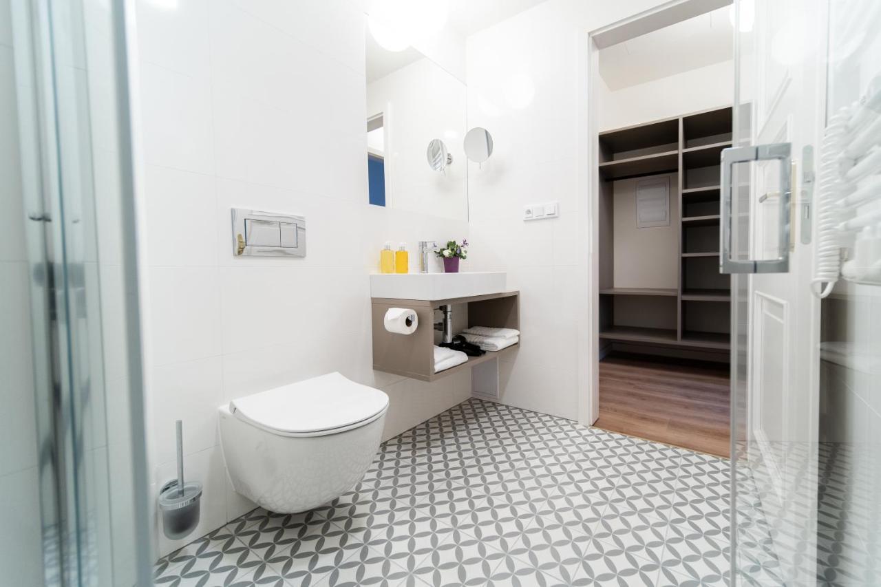 Aparthotel Karl By Zeitraum à Prague Extérieur photo